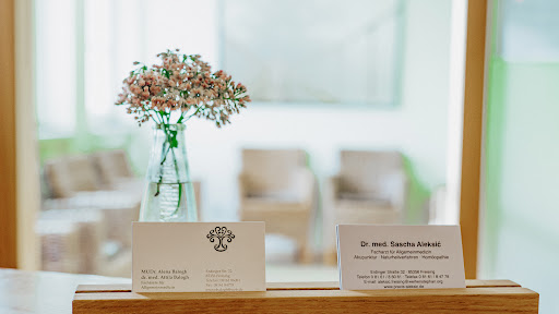 Herr Dr. med. Sascha Aleksic Logo
