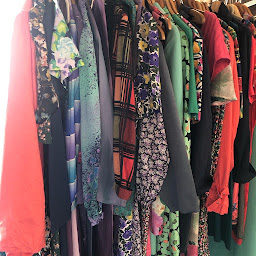 Photo n°3 de Beau vintage store à Pont-Aven (Boutique d'articles de mode)