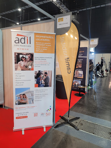 Nous sommes au stand 100, à côté de rénov action 42Une...