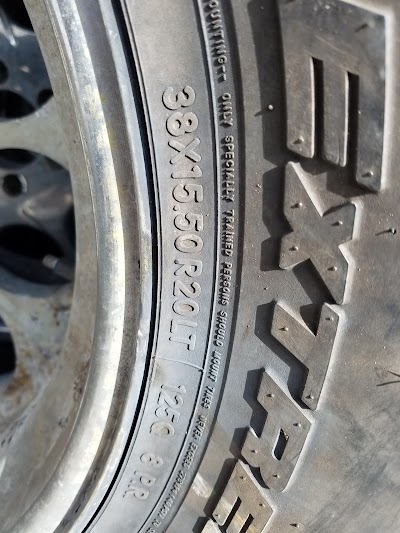 Photos of Glueck's Auto Parts II Inc