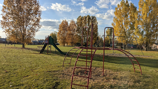 Angus Dr Park