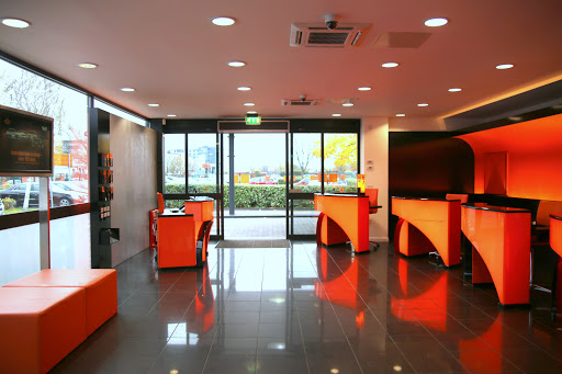 SIXT Car Hire - Heathrow Airport - Thumbnail
