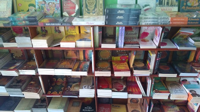 Bookstore Ahlul Bait, Author: Toko Buku Ahlul Bait