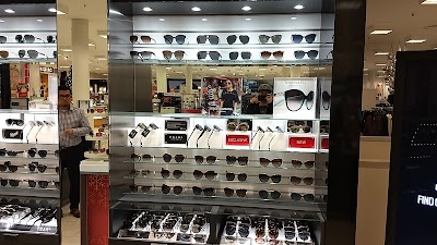 Sunglass Hut at Macy