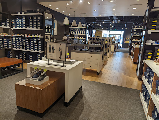 Phoenix Premium Outlets - Visual