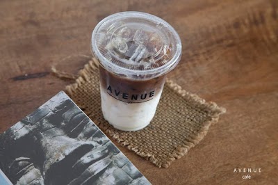 Photos of AVENUE Caf&eacute;