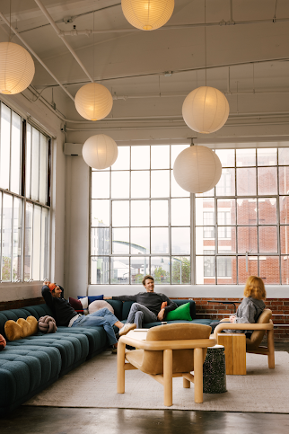 Peak Design HQ by null