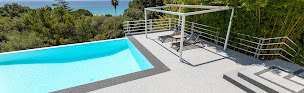 Photo n°8 de Lantana Devillard Paysage & Piscine à Curdin (Magasin de matériel pour piscines)