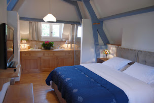 Photo n°35 de Le Manoir du Rocher Domme - Chambres d’hôtes de charme Proche Sarlat à Domme (Chambre d'hôtes)