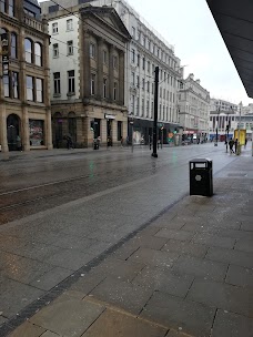 Piccadilly Plaza Post Office manchester