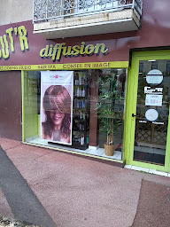 Photo n°7 de Cut'r Diffusion à Roche-la-Molière (Salon de coiffure)