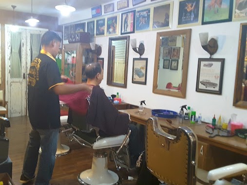 The Batavia Vintage Barbershop, Blok M, Author: Zikra L. Anwar