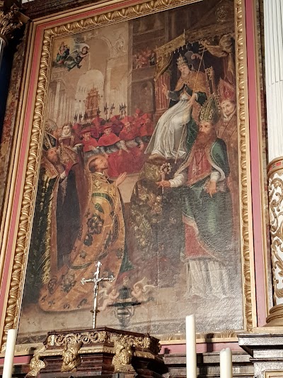 Photos of Basilique Saint Hubert