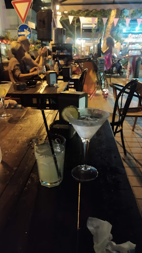 Bon Bon Bar - Visual