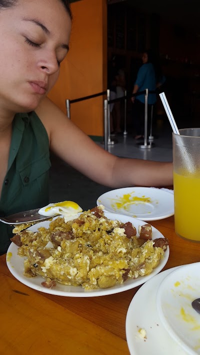 Photos of Verde, Pint&oacute;n y Maduro