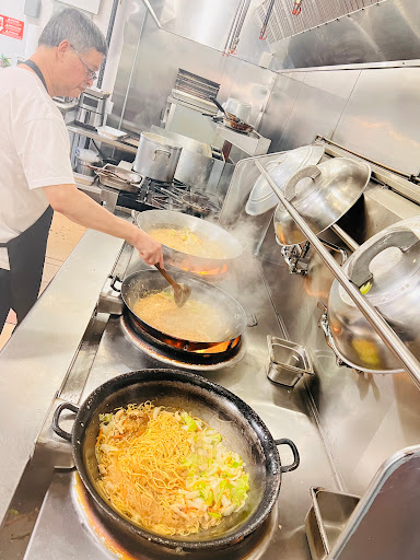 Val's Kitchen and Plus - Visual