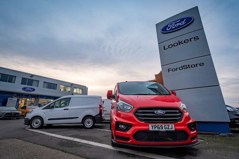 Lookers Ford Transit Centre Colchester photo 3