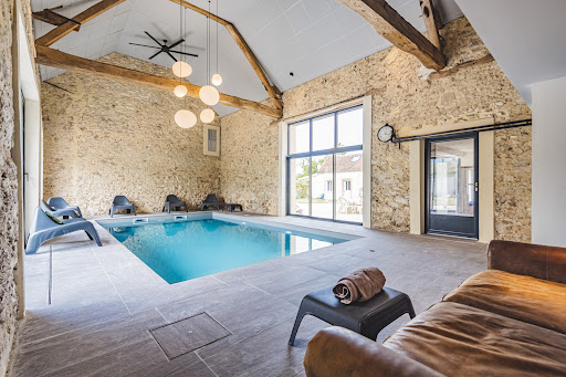 Photo de Villa Condry avec piscine intérieure et parc à Esternay (51310)