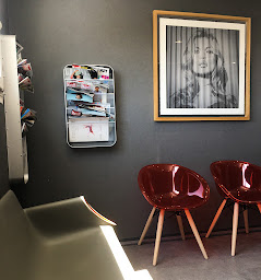 Photo n°4 de DUBOIS Alexis Docteur en chirurgie Dentaire à Besançon (Dentiste)