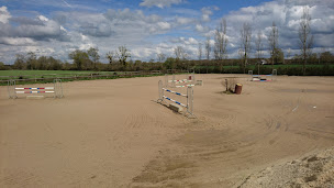 Photo n°5 de Écuries de la Somone , Fanny LUMET à Bécon-les-Granits (Centre équestre)