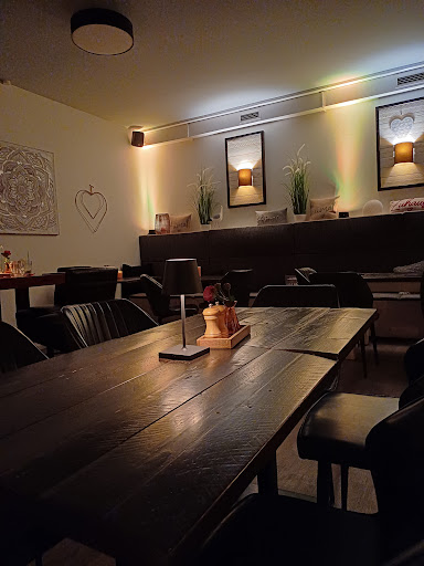 28 - bar & kitchen - Thumbnail
