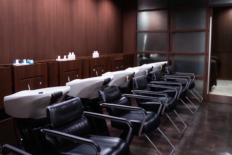 LALA by BREK岐南店