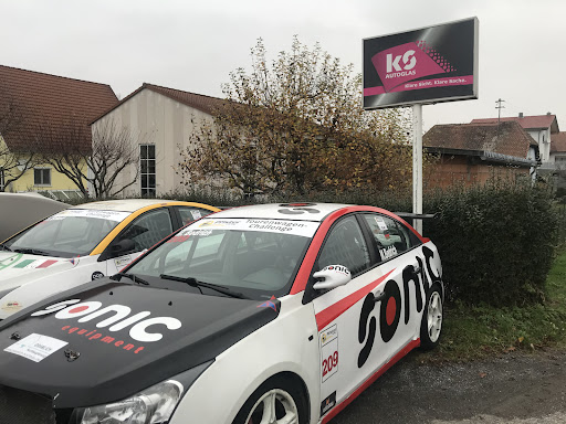 KS AUTOGLAS ZENTRUM Bachgrund