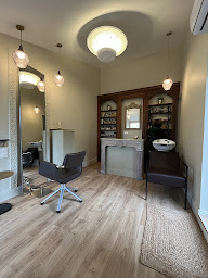 Photo n°3 de coiffure stephanie dubes à Saint-Pé-de-Léren (Salon de coiffure)