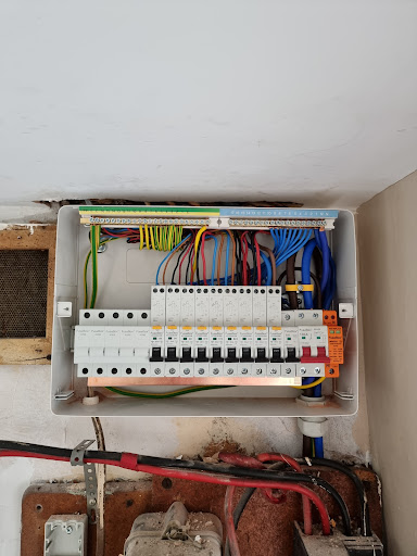 Hooper Electrical Services - Visual