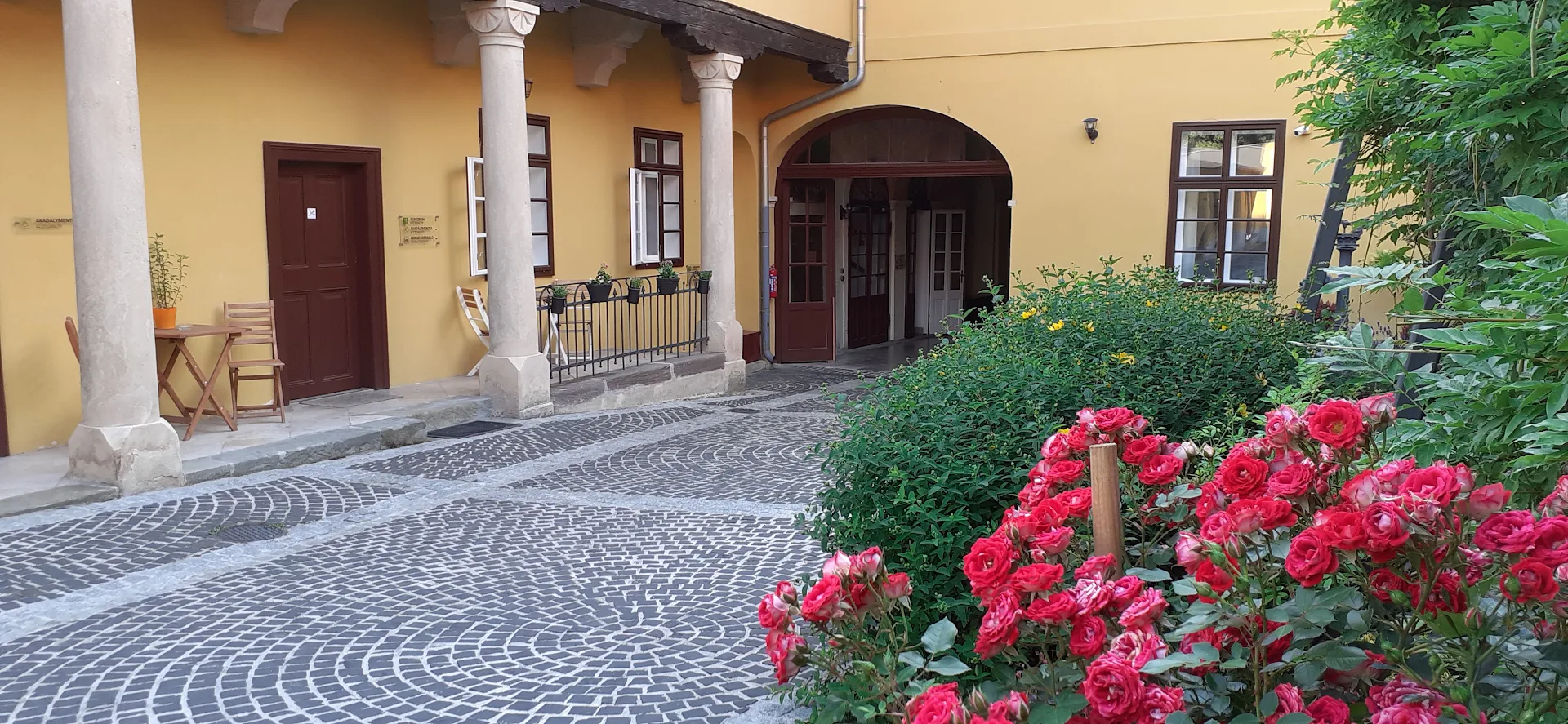 Cistercian House