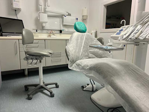 Clinica Dental Dr Ron Van Gaalen SLP