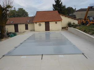 Photo n°3 de Grande Aquitaine Piscines SAS à Libourne (Magasin de matériel pour piscines)