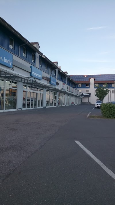 Photos of CENTER HOTEL DRIVE INN