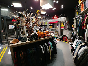 Photo n°4 de Shifty Board Shop à Dijon (Magasin d'articles de sports)