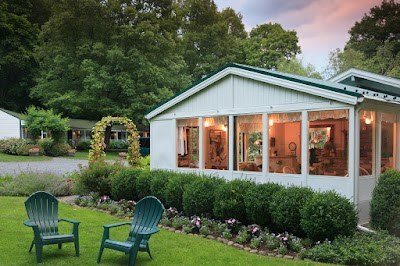 Photos of The Woodstock Inn on the Millstream