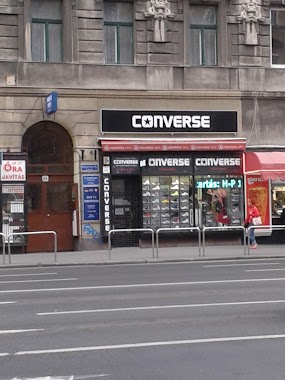 Converse Márkabolt, Author: J Metal