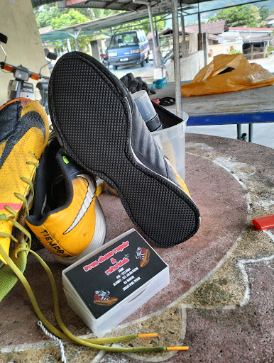 Aeron Shoes Repair & Refurbish.