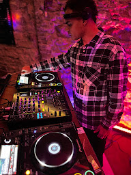 Photo n°60 de Chamax à Lyon (Pub)