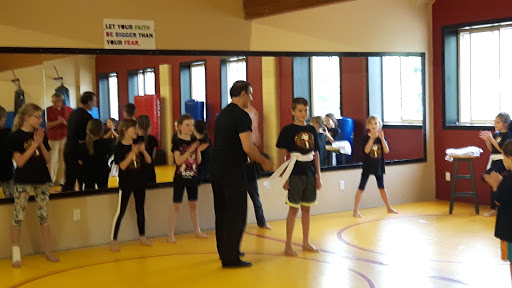 LaRoche World Gung Fu & Kickboxing - Thumbnail