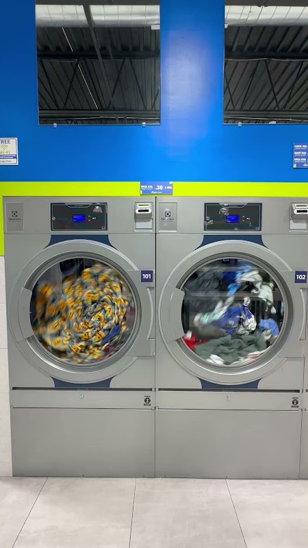 Laundry Time Snyder facility with washing machines in Philadelphia