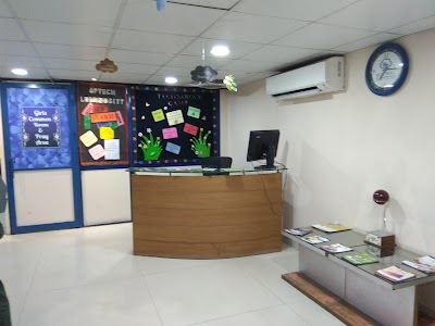 photo of Aptech Learning, Shahrah e Faisal Center