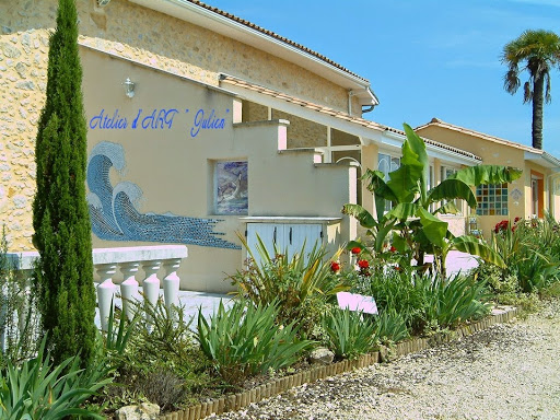 Atelier d'Art Julien , aquarelliste et énergéticienne - Thumbnail