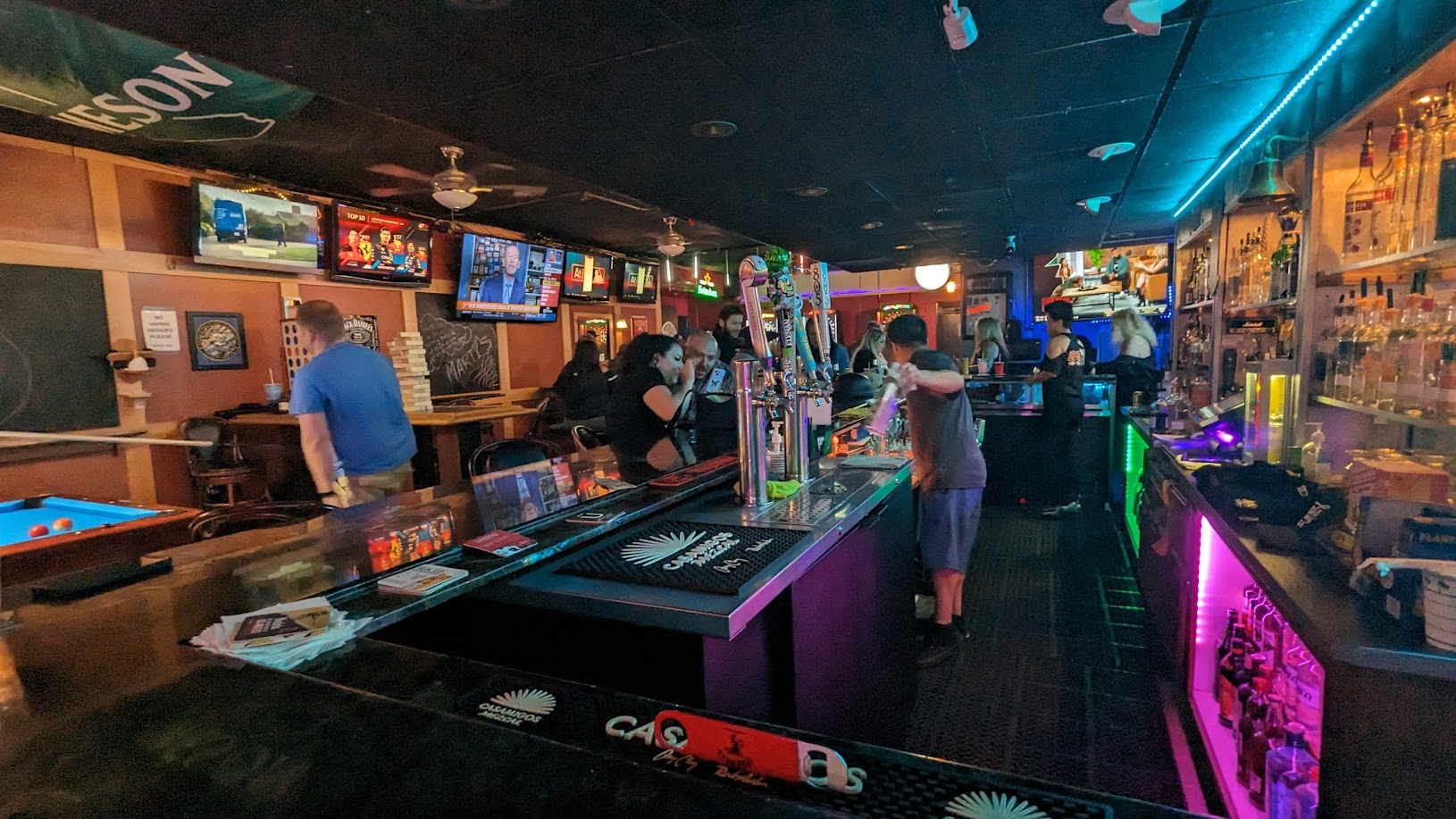 Marty's Cocktail Lounge