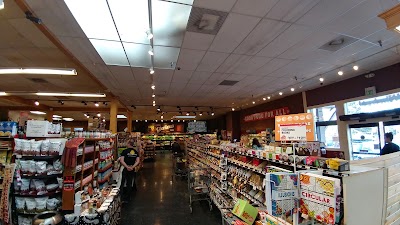 Photos of Lucky's Market