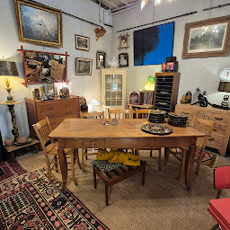 Photo n°7 de GUENATONE - Antiquités Brocante à Nogent-le-Rotrou (Magasin d'ameublement et de décoration)