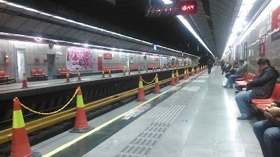 Photos of Taleghani Subway Station
