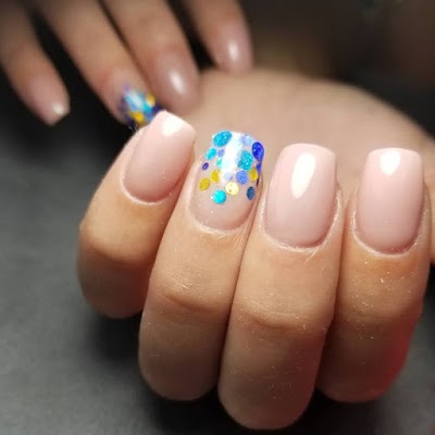 Rezi Nails Beauty