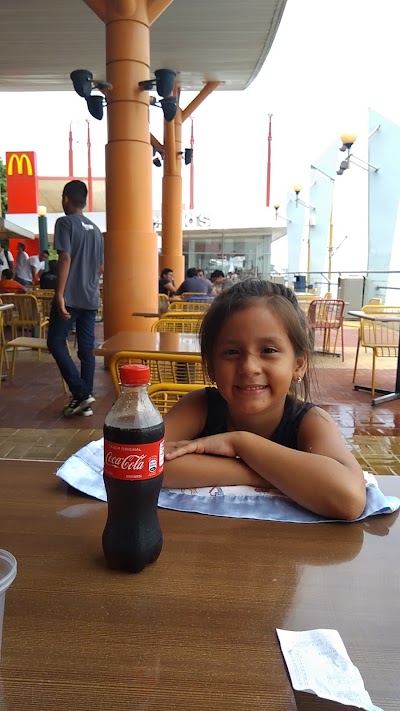 Photos of McDonald's Del MALEC&Oacute;N 2.000