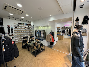 Photo n°3 de Urbanshoes à Le Raincy (Magasin de vêtements)
