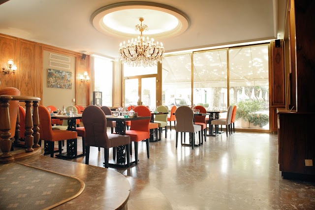 Albert Café